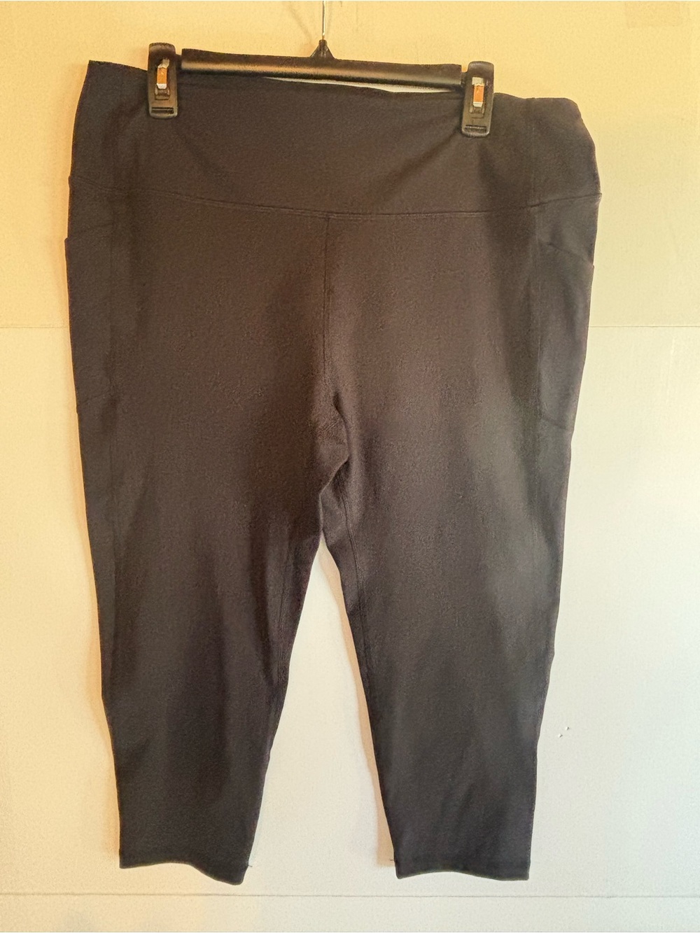 GapFit Cropped Leggings Black Women’s 2XL Elastic Waist Stretch Knit Yoga